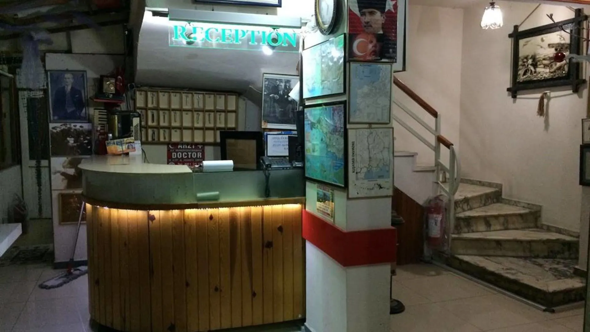 كوشاداسيه Karya Hotel فندق مبيت وإفطار