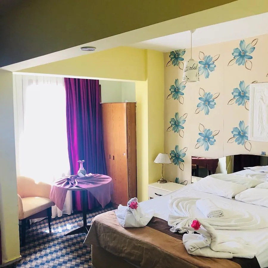 Karya Hotel Kusadasi Bed & Breakfast